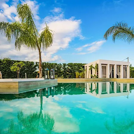 Villa Shangri-la Sarakinádhon