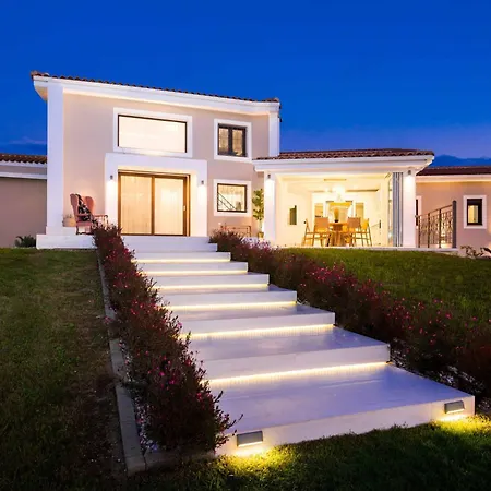 Shangri-la Villa *