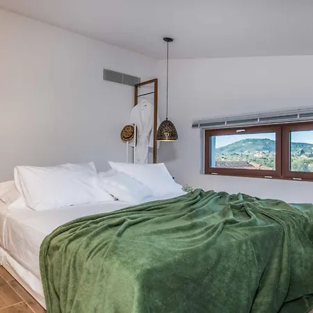 Shangri-la Villa *