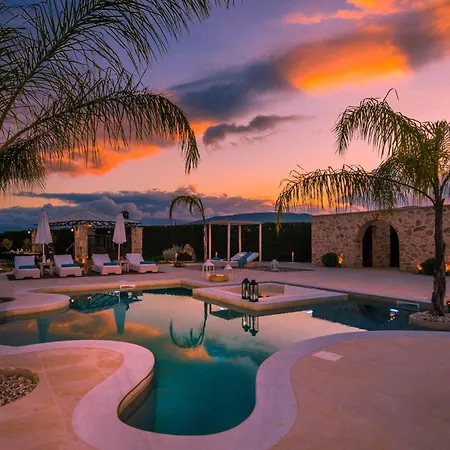 Shangri-la Villa *