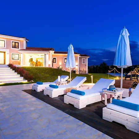 Villa Shangri-la Sarakinádhon