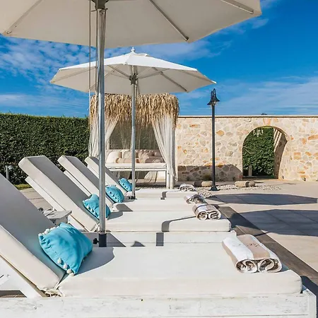 Shangri-la Villa *