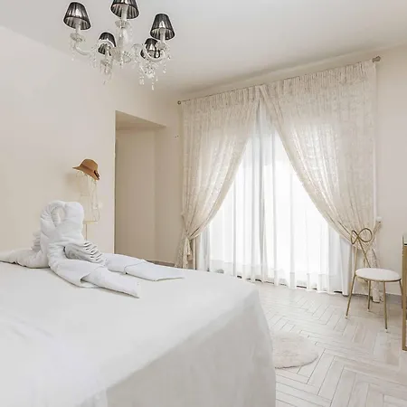 Shangri-la Villa Sarakinadhon